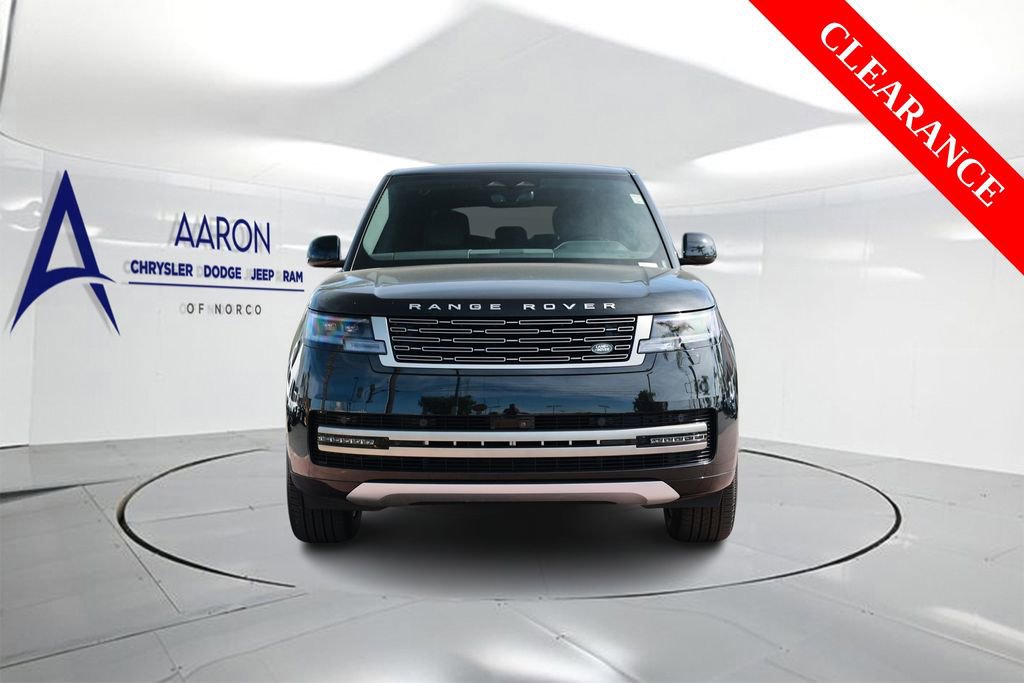 Used 2025 Land Rover Range Rover Long Wheelbase SE AWD/4WD image 4