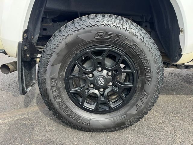 Used 2022 Toyota Tacoma SR5 image 17