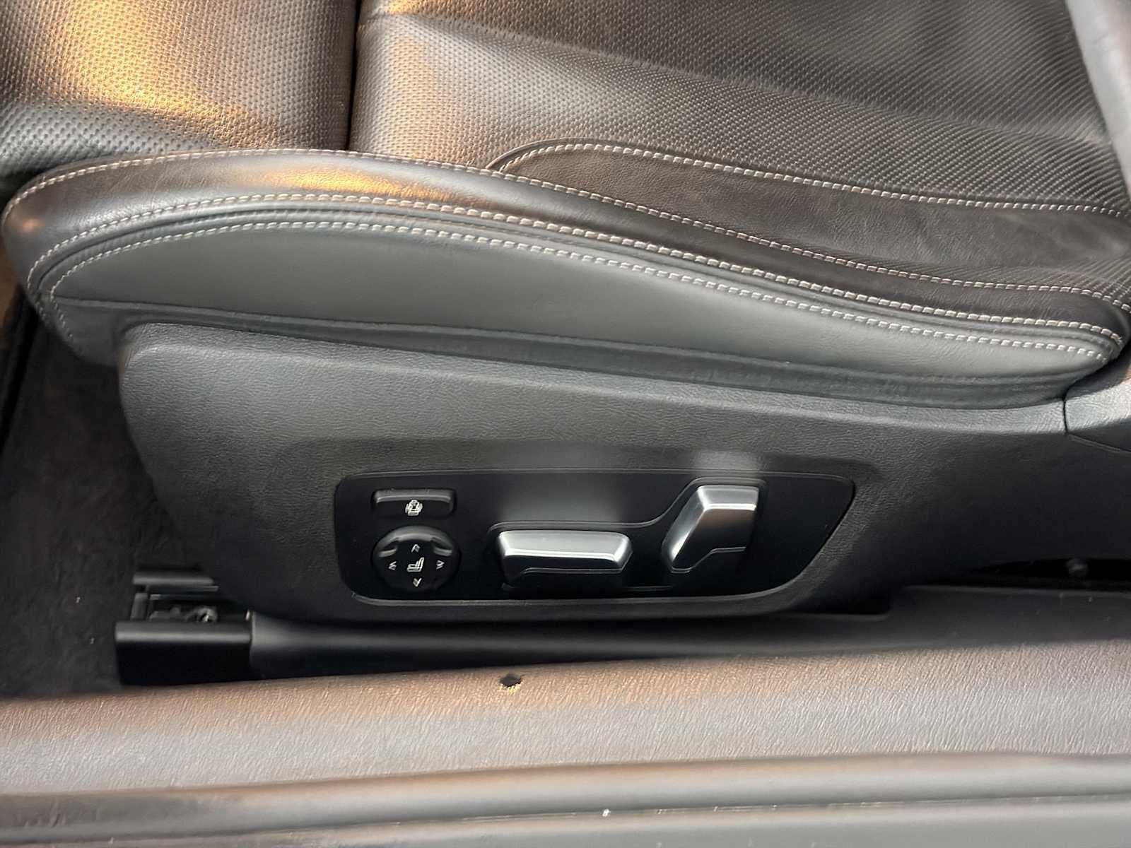 Used 2019 BMW M850i xDrive M850i xDrive w/ Comfort Seating Package image 14