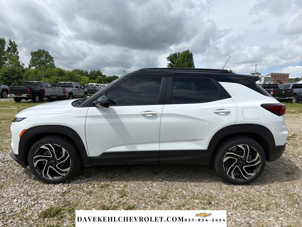 Used 2024 Chevrolet TrailBlazer RS w/ Driver Confidence Package FWD image 2