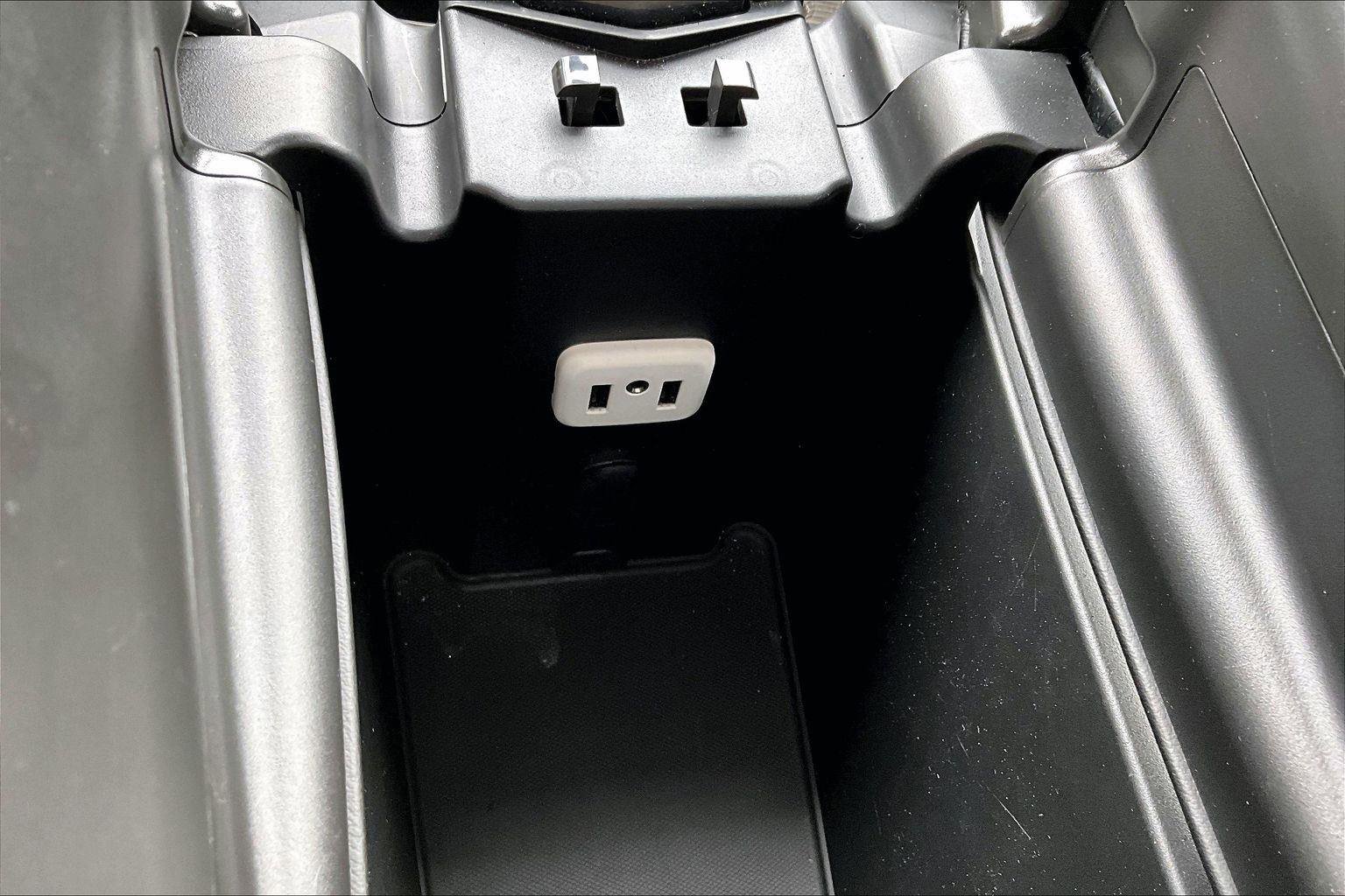 Used 2020 Buick Envision Premium w/ LPO, Cargo Package image 32