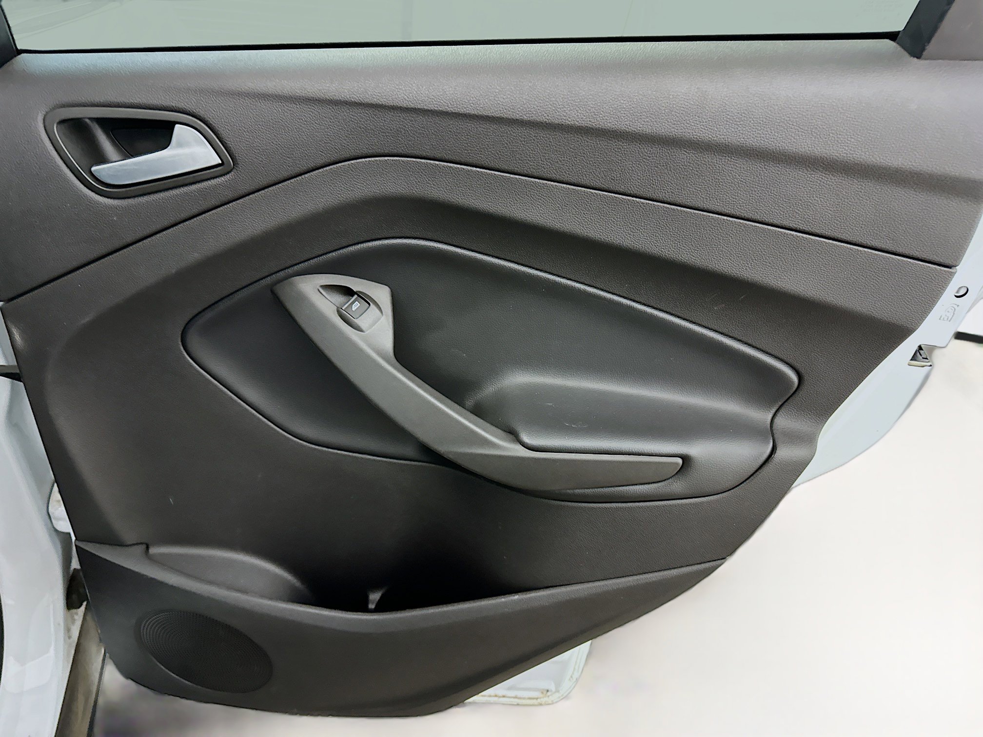 Used 2018 Ford Escape SE image 31