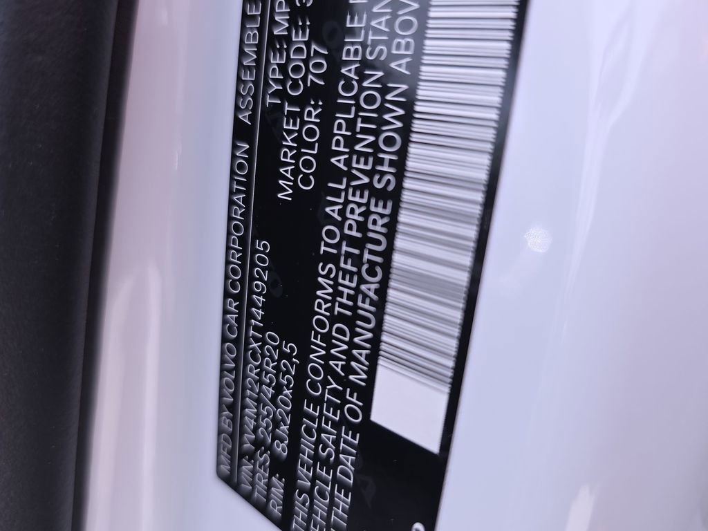 New 2026 Volvo XC60 B5 Plus w/ Protection Package Premier image 38