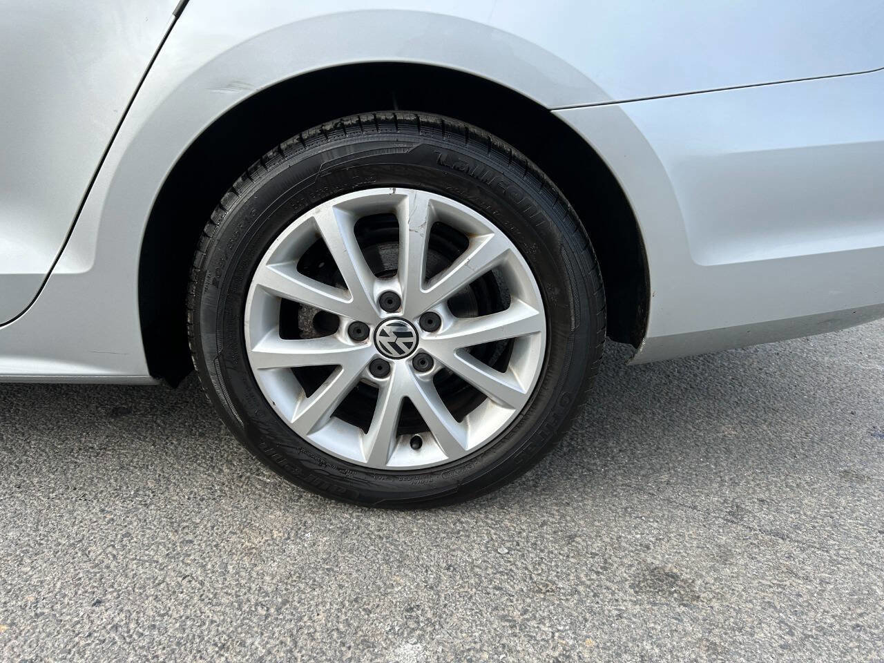 Used 2015 Volkswagen Jetta SE image 27