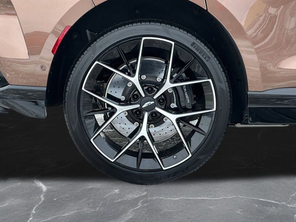 New 2026 Aston Martin DBX 707 image 33