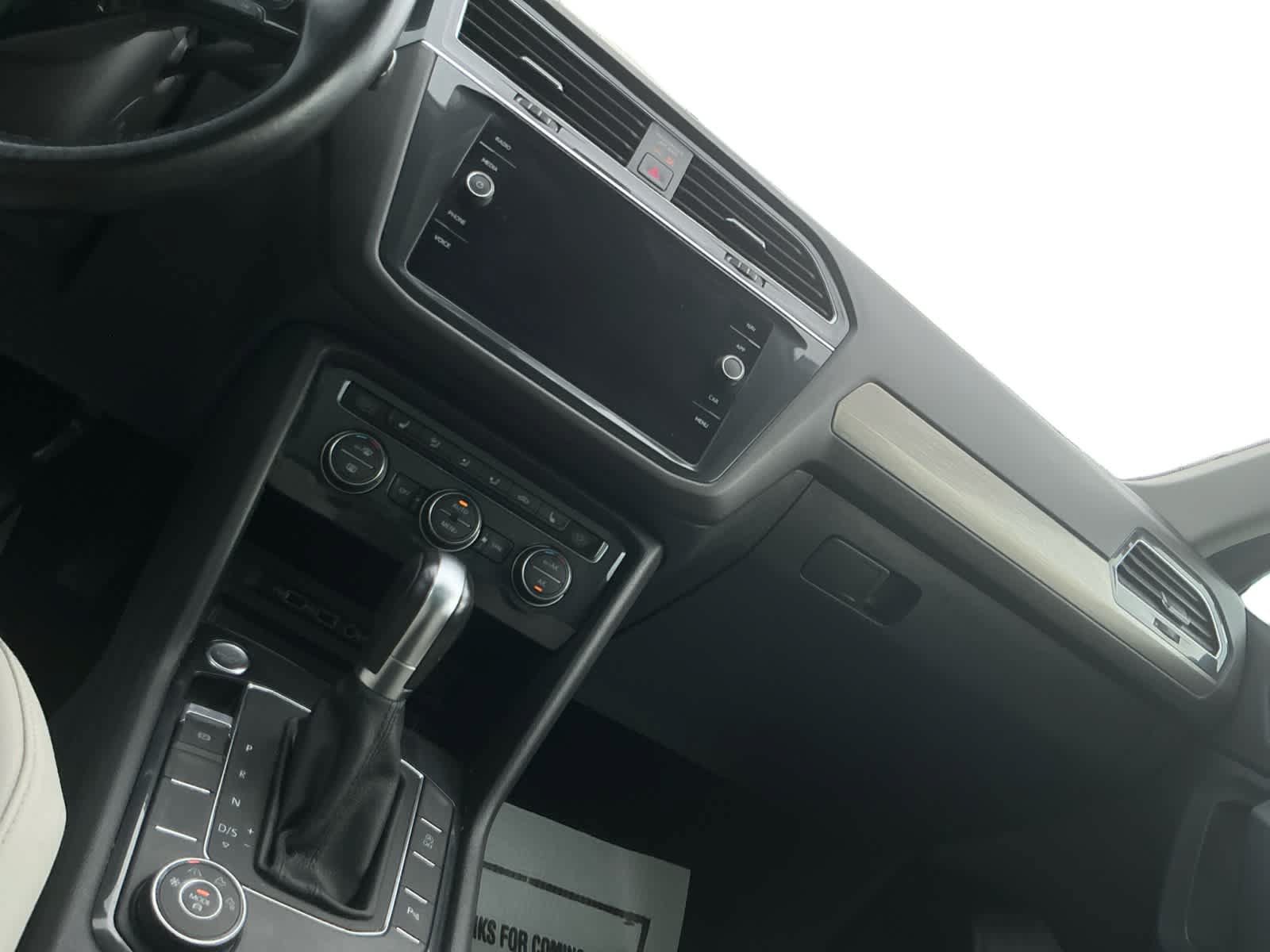 Used 2019 Volkswagen Tiguan SEL AWD/4WD image 11