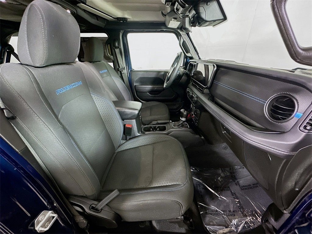 Used 2025 Jeep Wrangler Unlimited Rubicon 4xe w/ Technology Group image 12