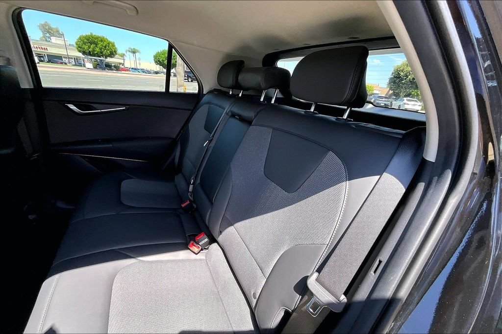 Used 2024 Kia Niro Wind FWD image 15