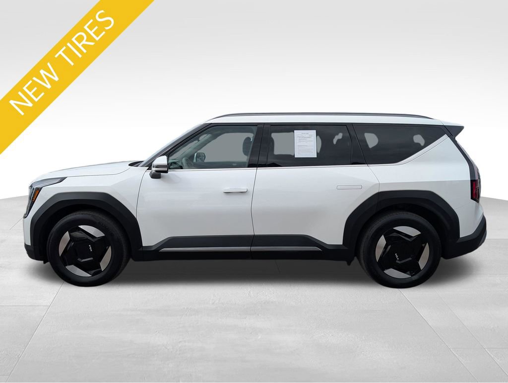 Certified 2024 Kia EV9 Wind AWD/4WD image 2