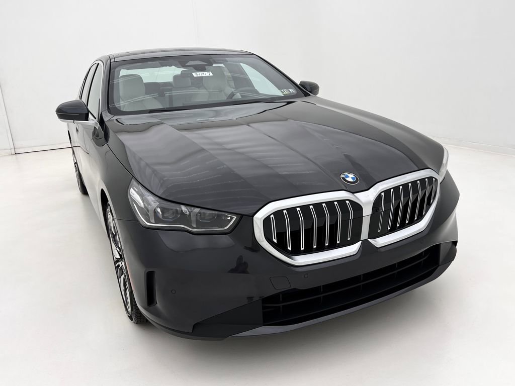 New 2026 BMW 530i xDrive w/ Premium Package image 3