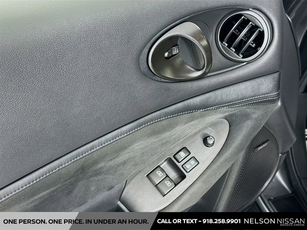Certified 2024 Nissan Z Performance w/ Floor Mat Package image 18