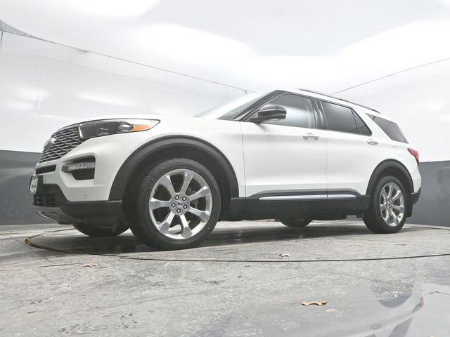 Used 2020 Ford Explorer Platinum w/ Premium Technology Package image 30