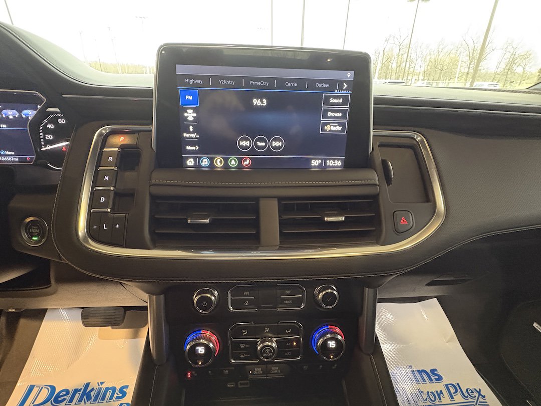 Used 2021 GMC Yukon XL SLT w/ SLT Luxury Plus Package image 16