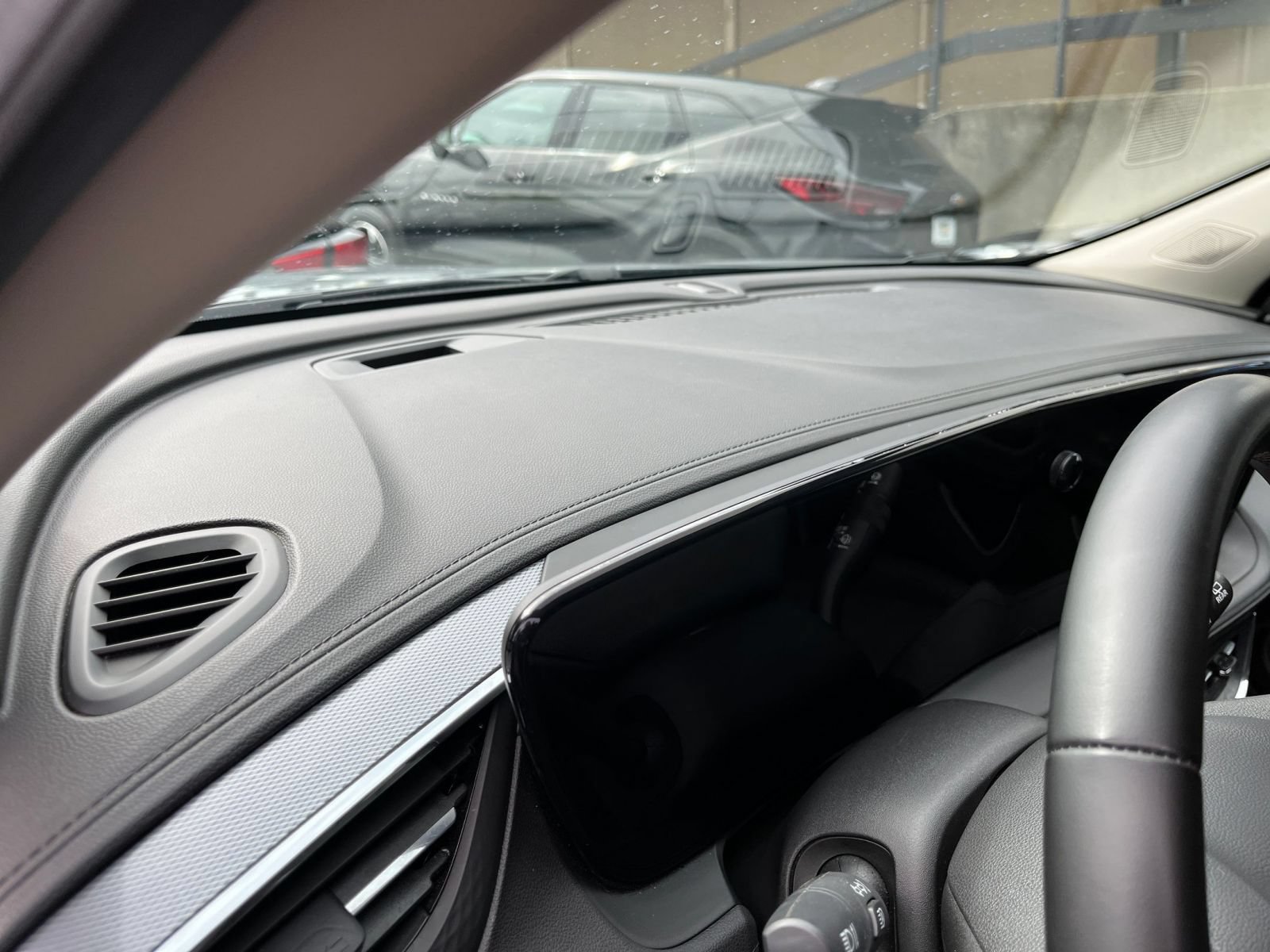 Used 2025 Buick Encore GX Preferred FWD image 35