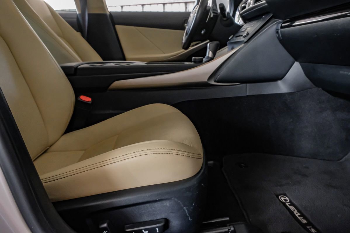 Used 2016 Lexus IS 200t RWD image 32