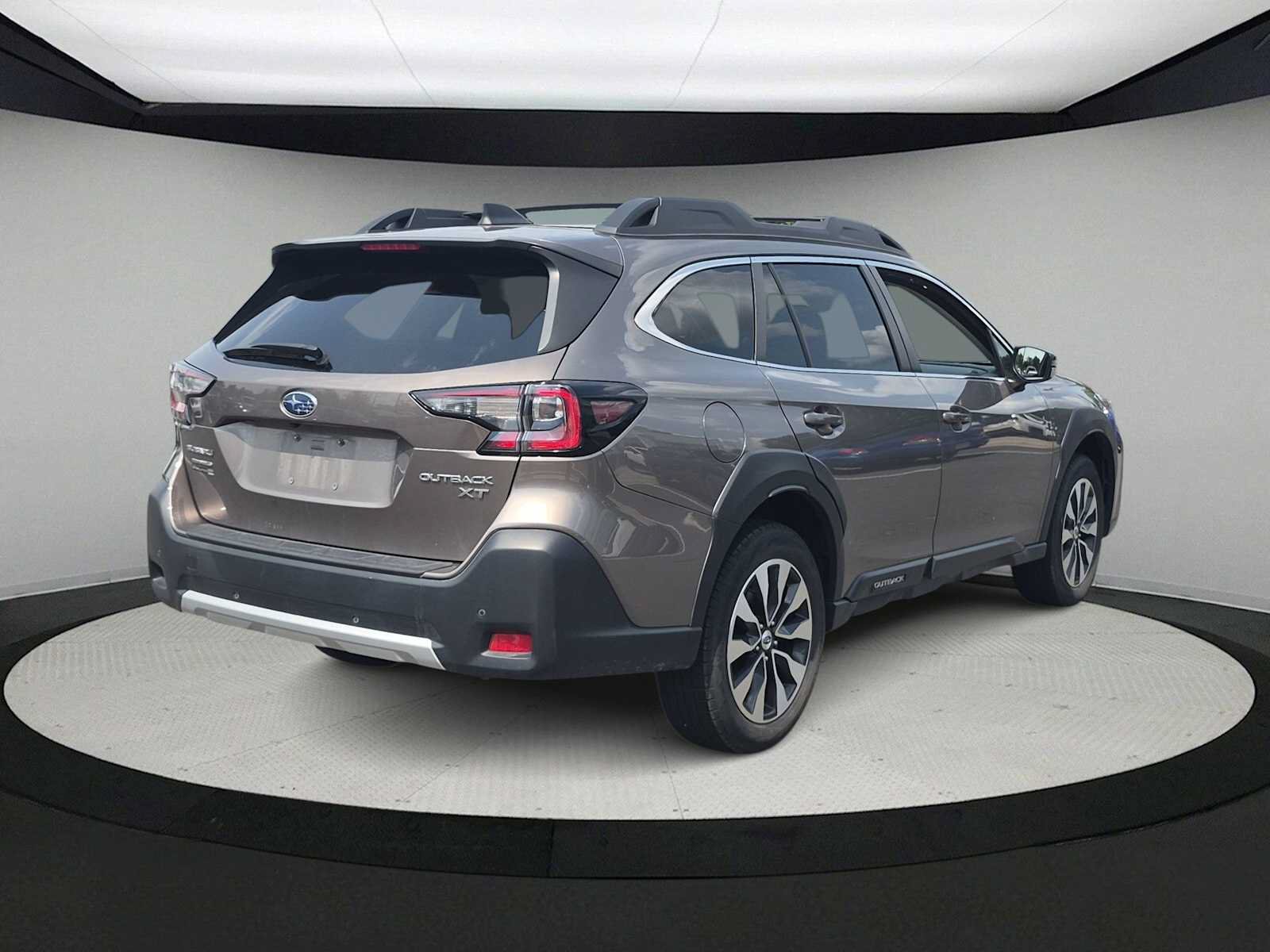 Certified 2024 Subaru Outback Limited XT AWD/4WD image 8