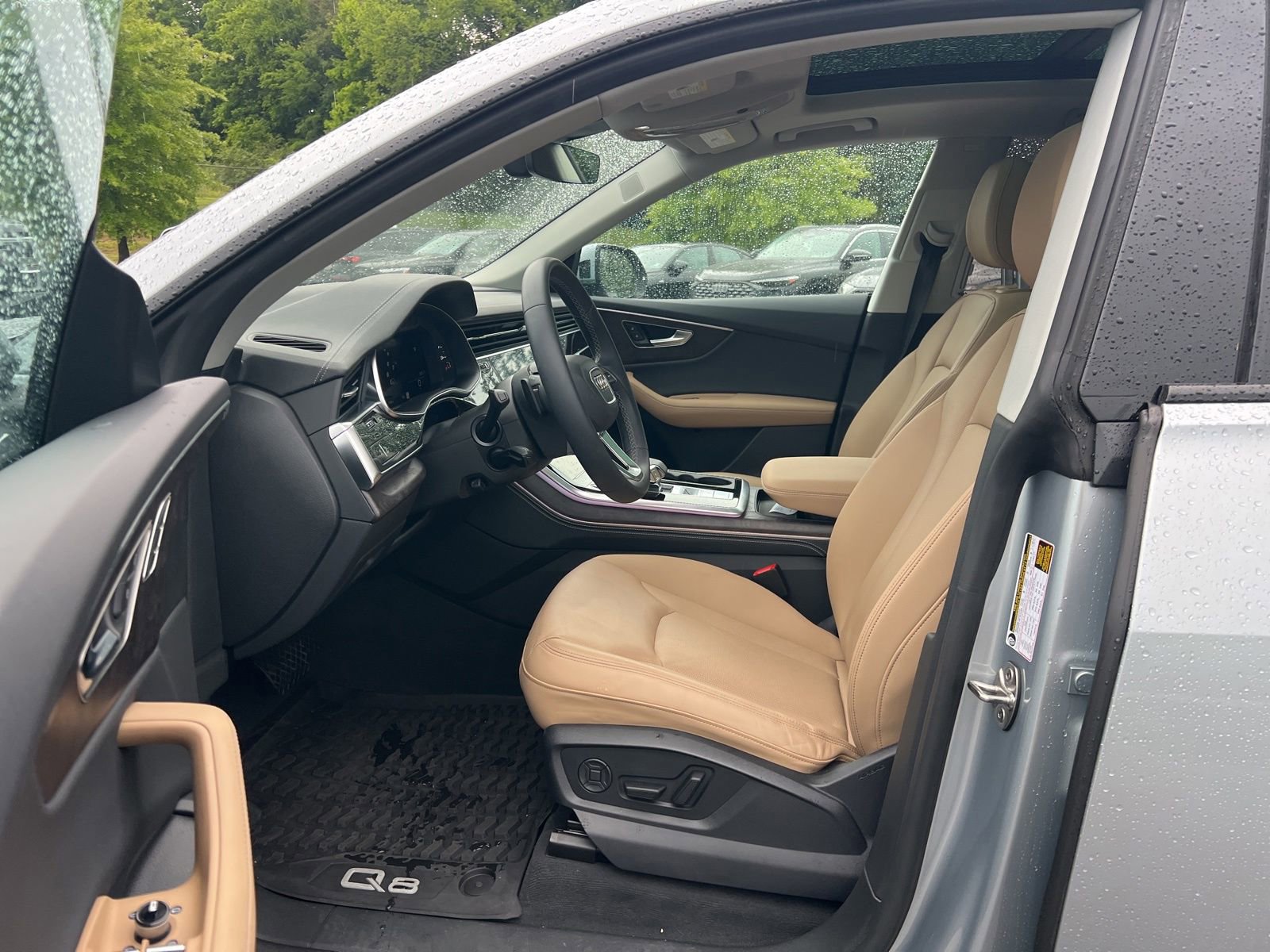 Used 2025 Audi Q8 Premium Plus w/ Premium Plus Package AWD/4WD image 28