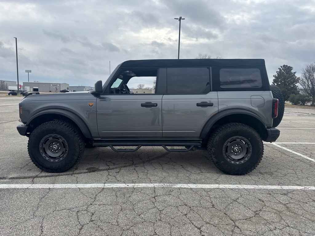 Used 2024 Ford Bronco Badlands video 3