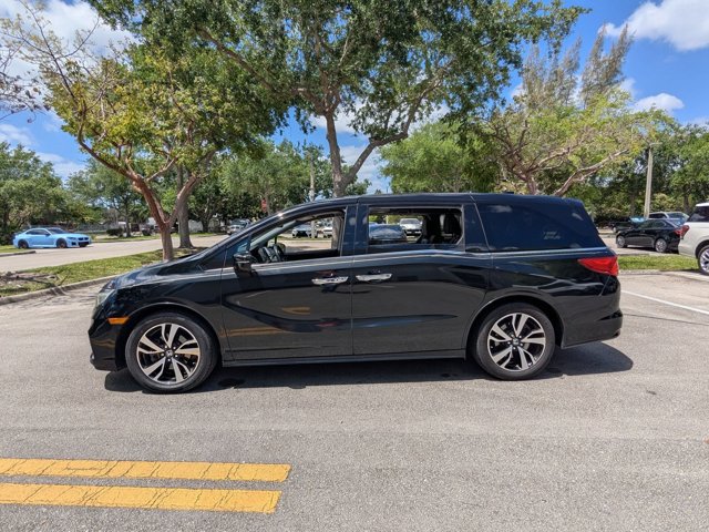 Used 2018 Honda Odyssey Elite image 2