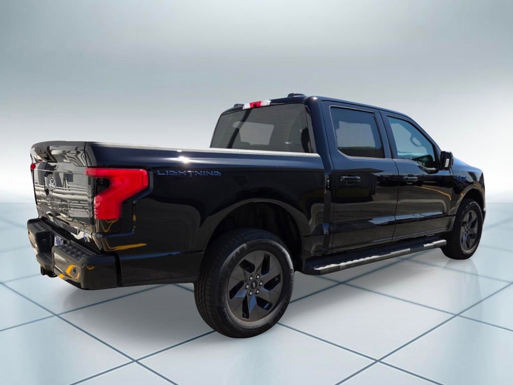 New 2025 Ford F150 Lightning Flash AWD/4WD image 4