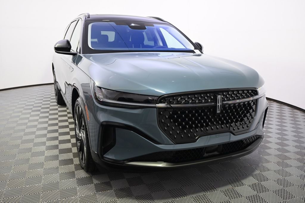 New 2026 Lincoln Nautilus Reserve image 9