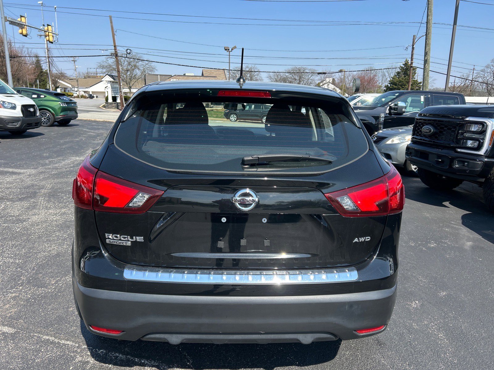Used 2019 Nissan Rogue Sport S w/ Appearance Package image 13