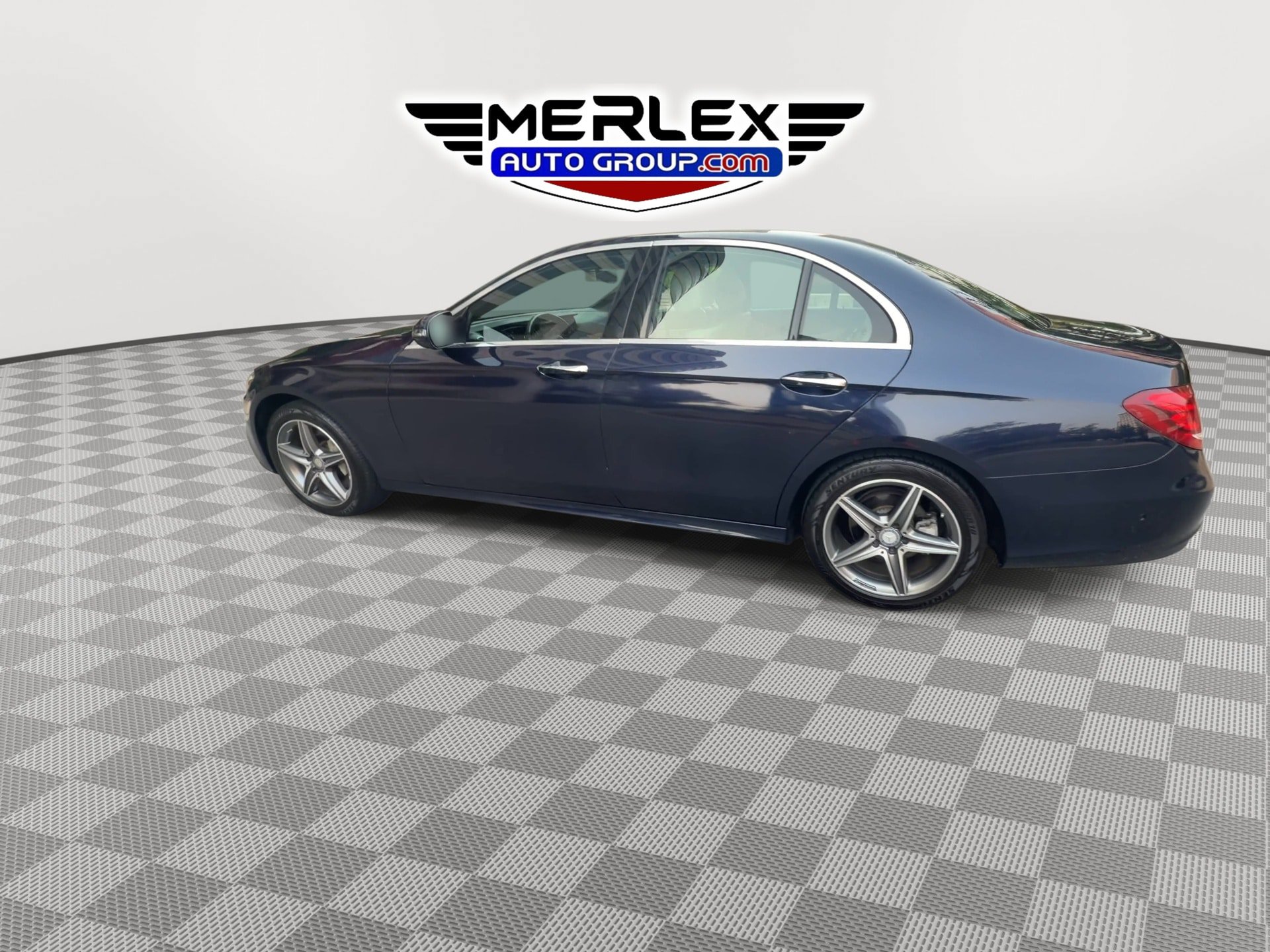 Used 2017 Mercedes-Benz E 300 4MATIC image 5