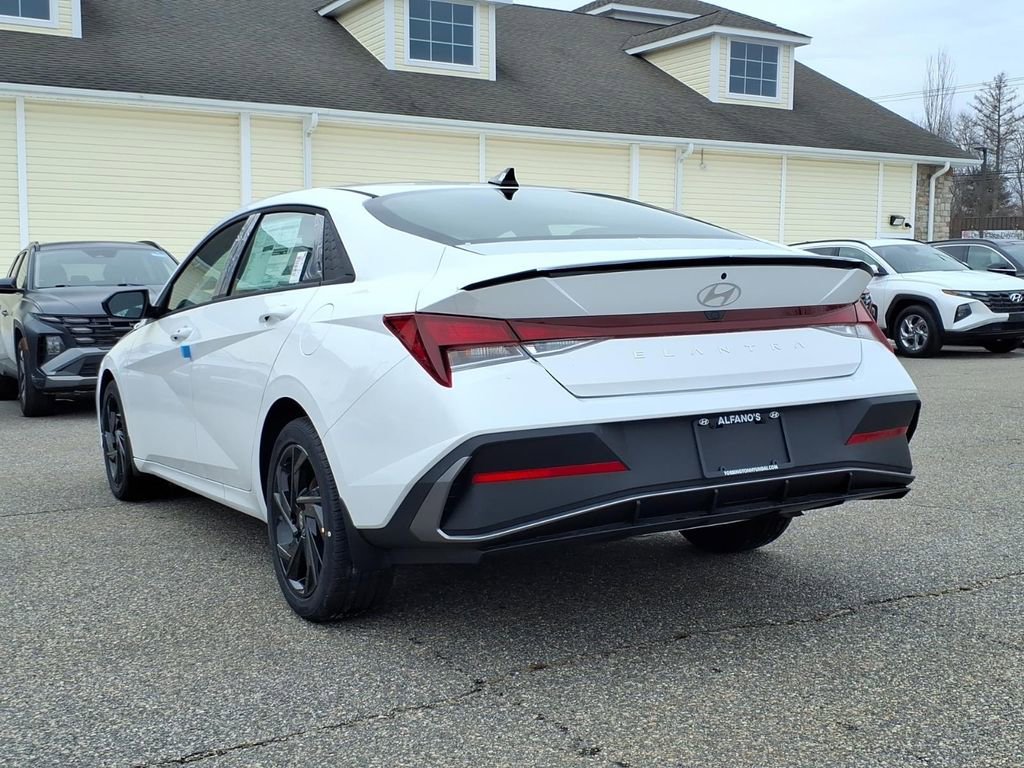 New 2026 Hyundai Elantra Sport image 4