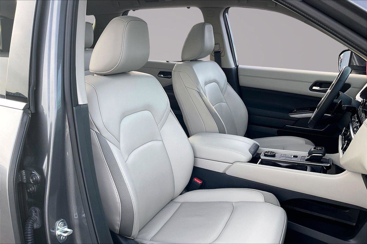 Certified 2024 Nissan Pathfinder SL w/ SL Premium Package image 8