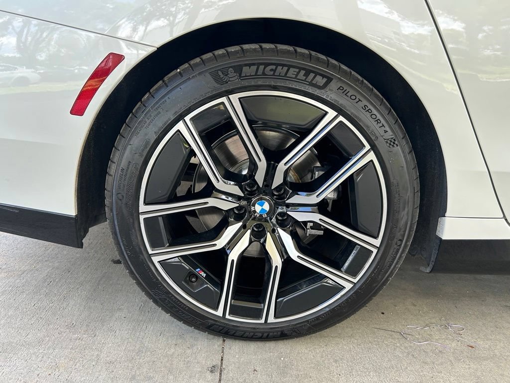 Used 2026 BMW 740i xDrive AWD/4WD image 21