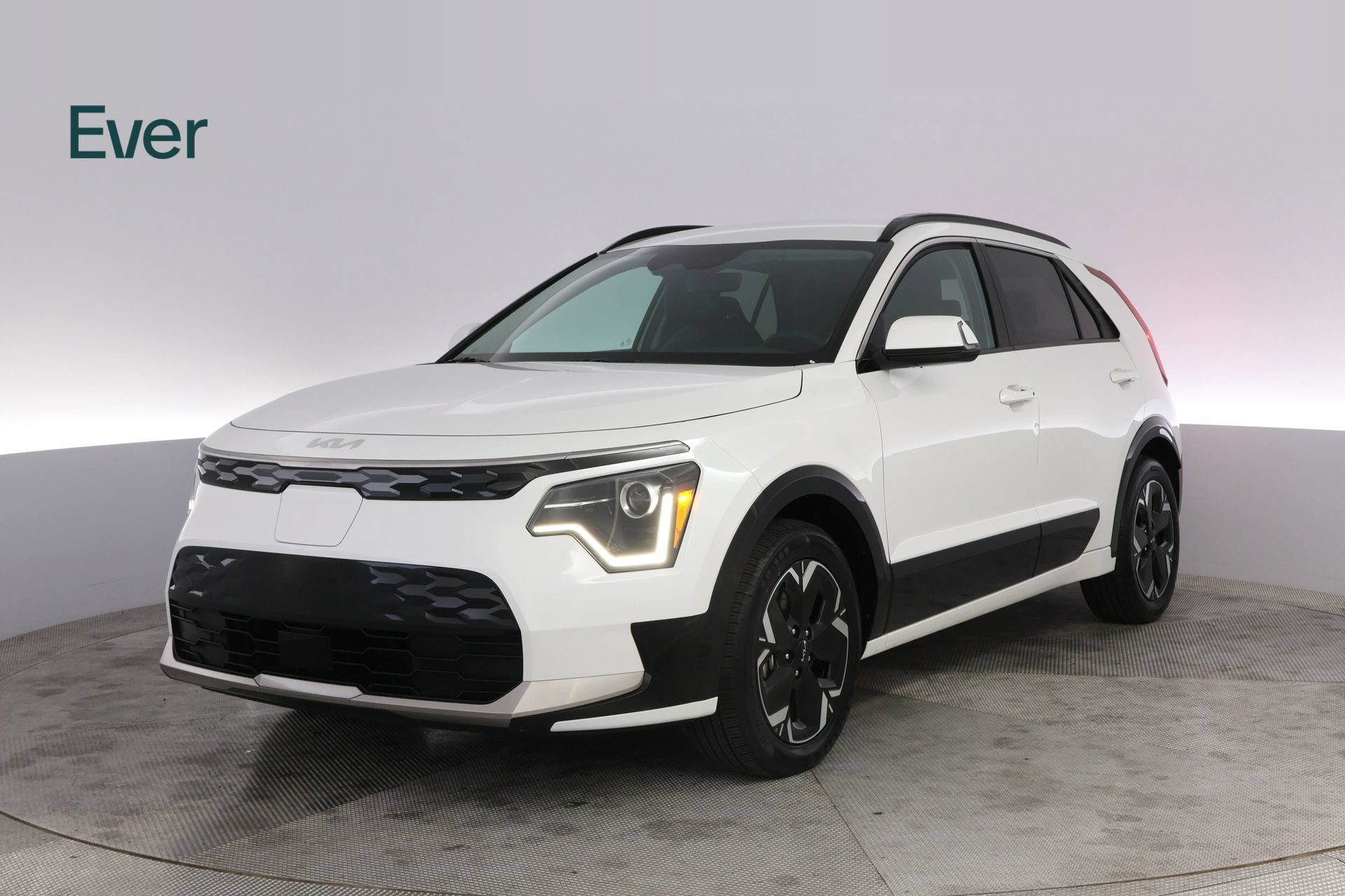 Used 2024 Kia Niro Wind FWD image 2