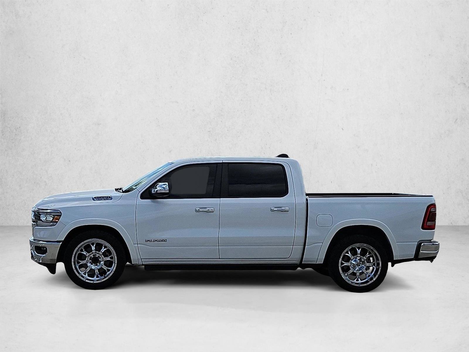 Used 2019 RAM 1500 Laramie RWD image 9