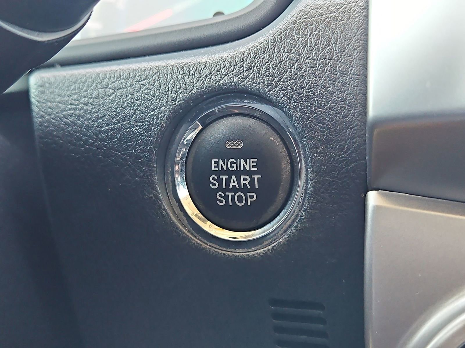 Used 2019 Toyota 4Runner Limited AWD/4WD image 17