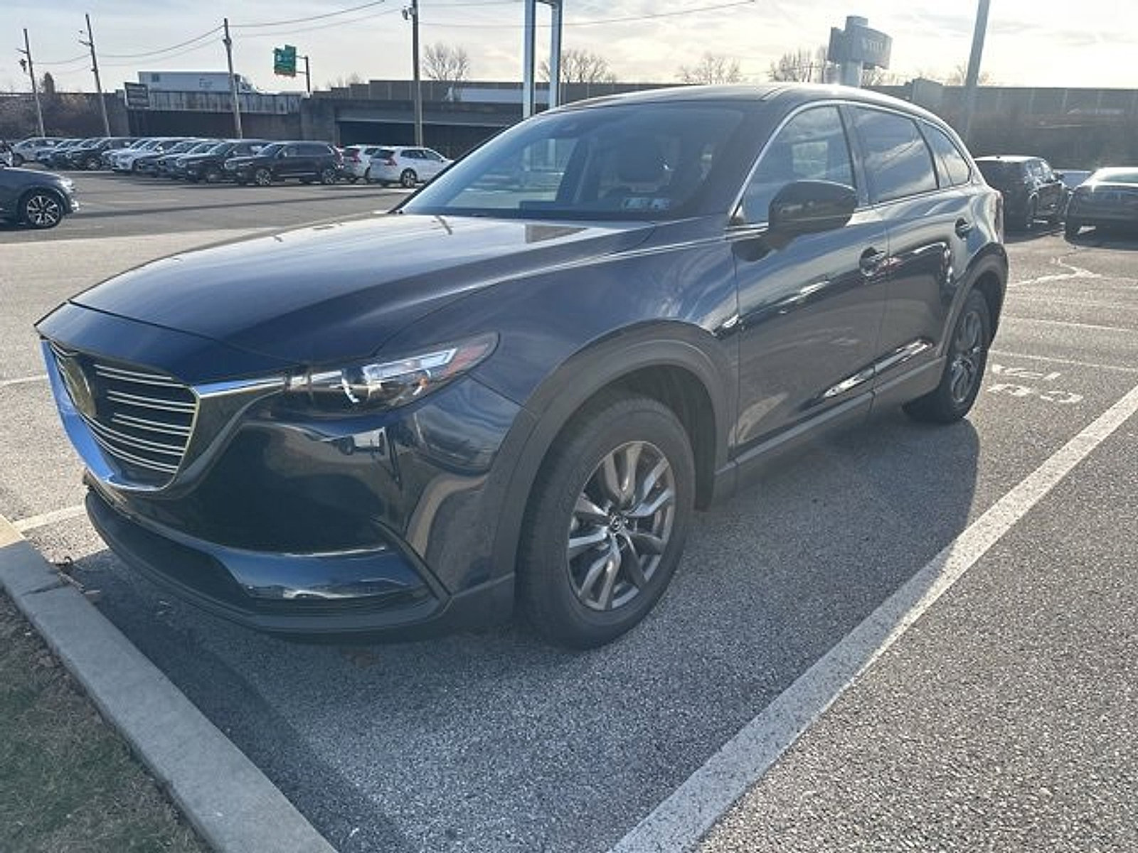 Used 2023 MAZDA CX-9 Touring image 4