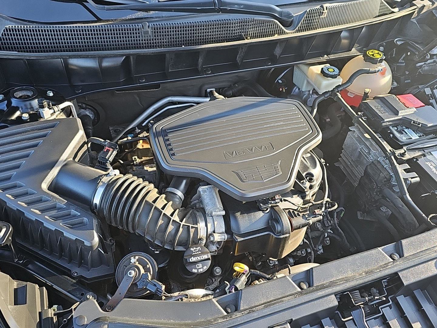 Used 2018 Cadillac XT5 Luxury w/ Driver Awareness Package image 35