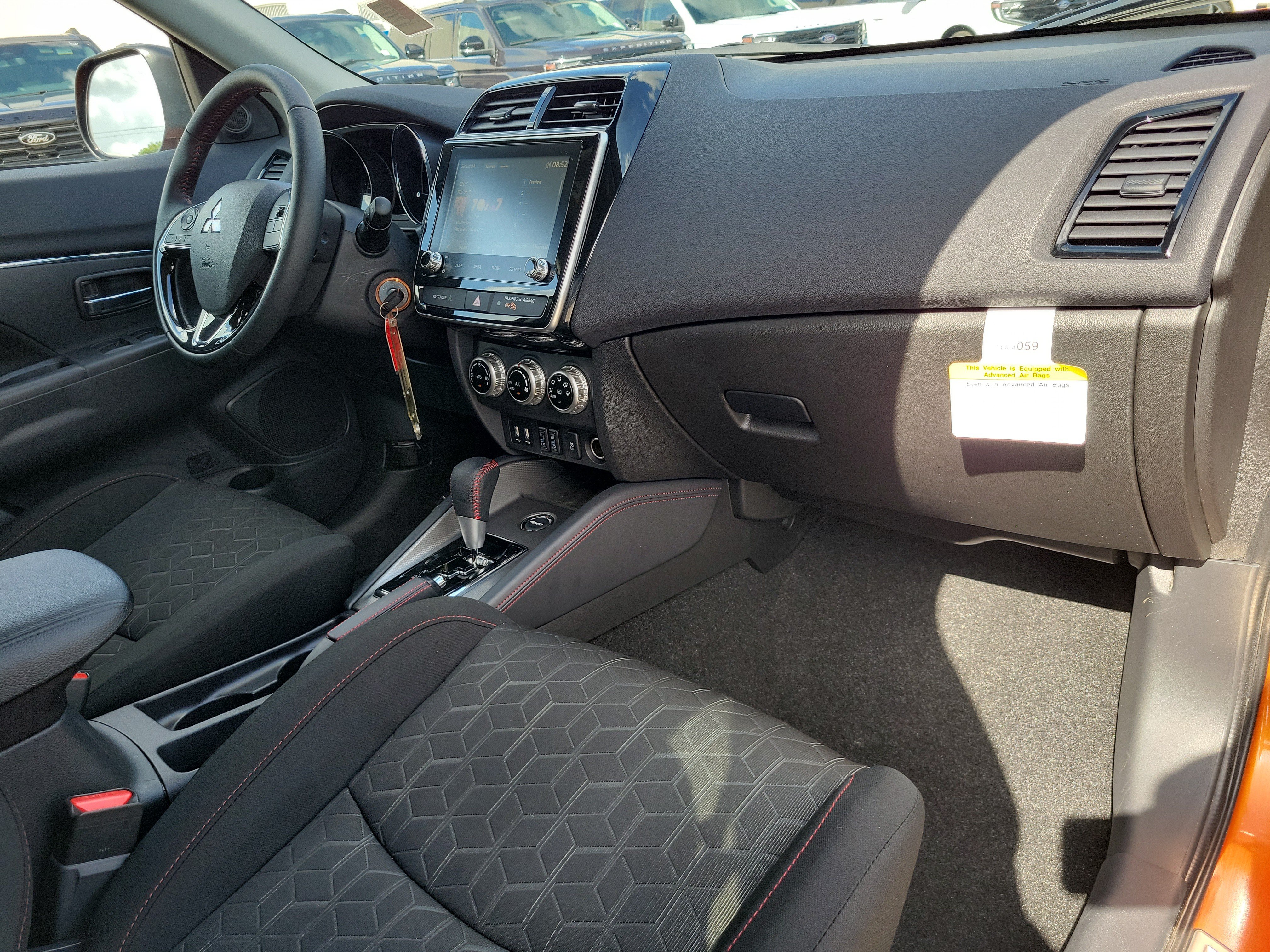 Used 2026 Mitsubishi Outlander Sport LE AWD/4WD image 14