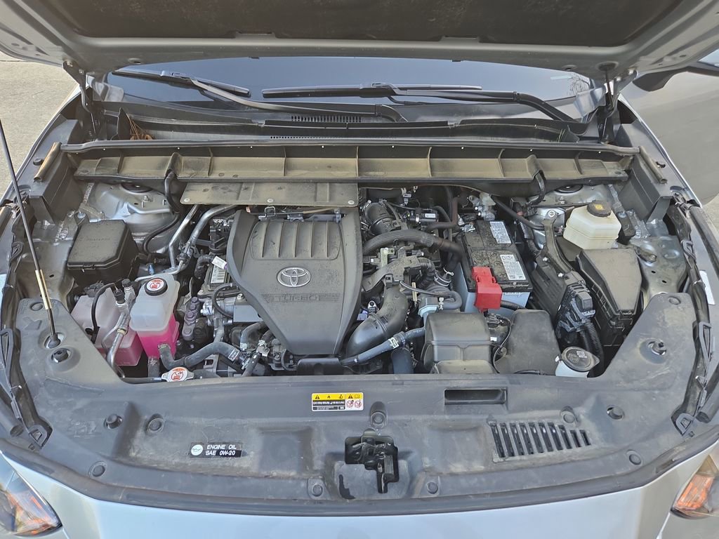 Certified 2024 Toyota Highlander XLE image 37
