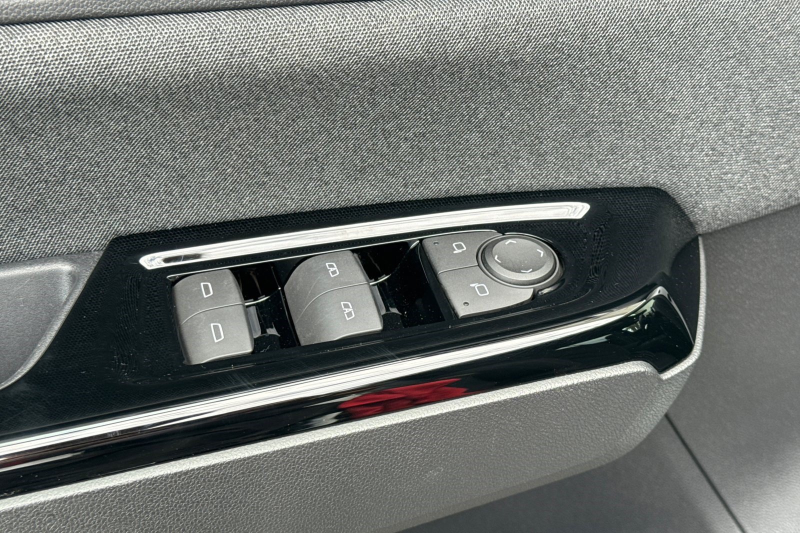 Used 2024 Honda Prologue EX image 14
