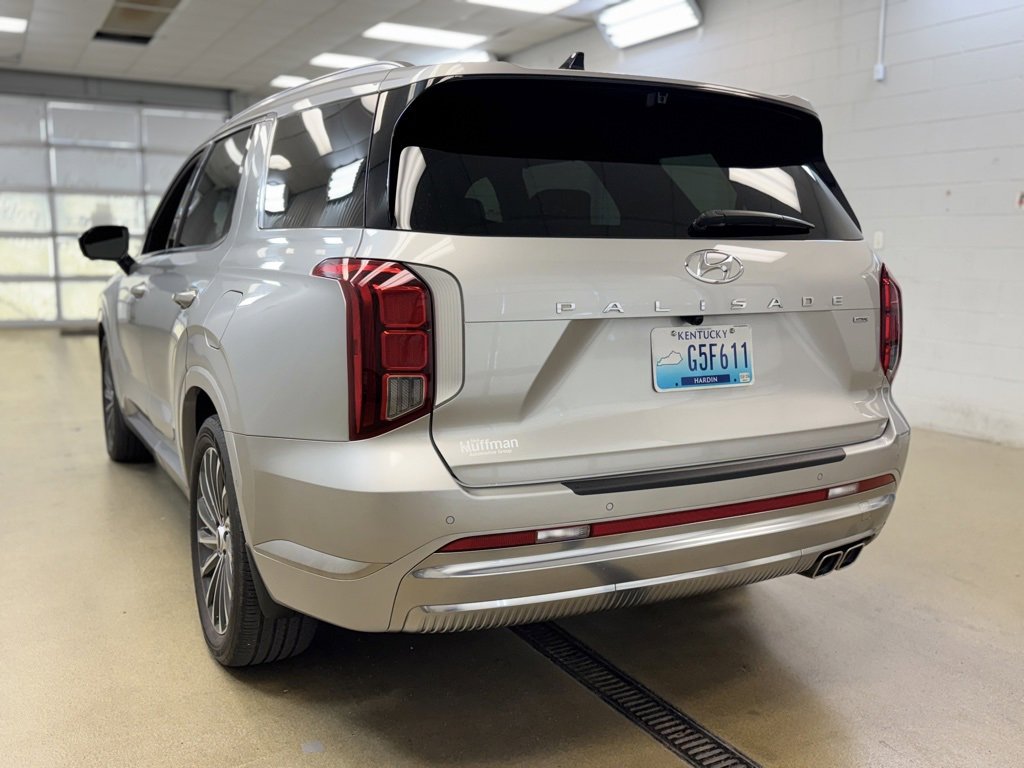Used 2023 Hyundai Palisade Calligraphy image 7