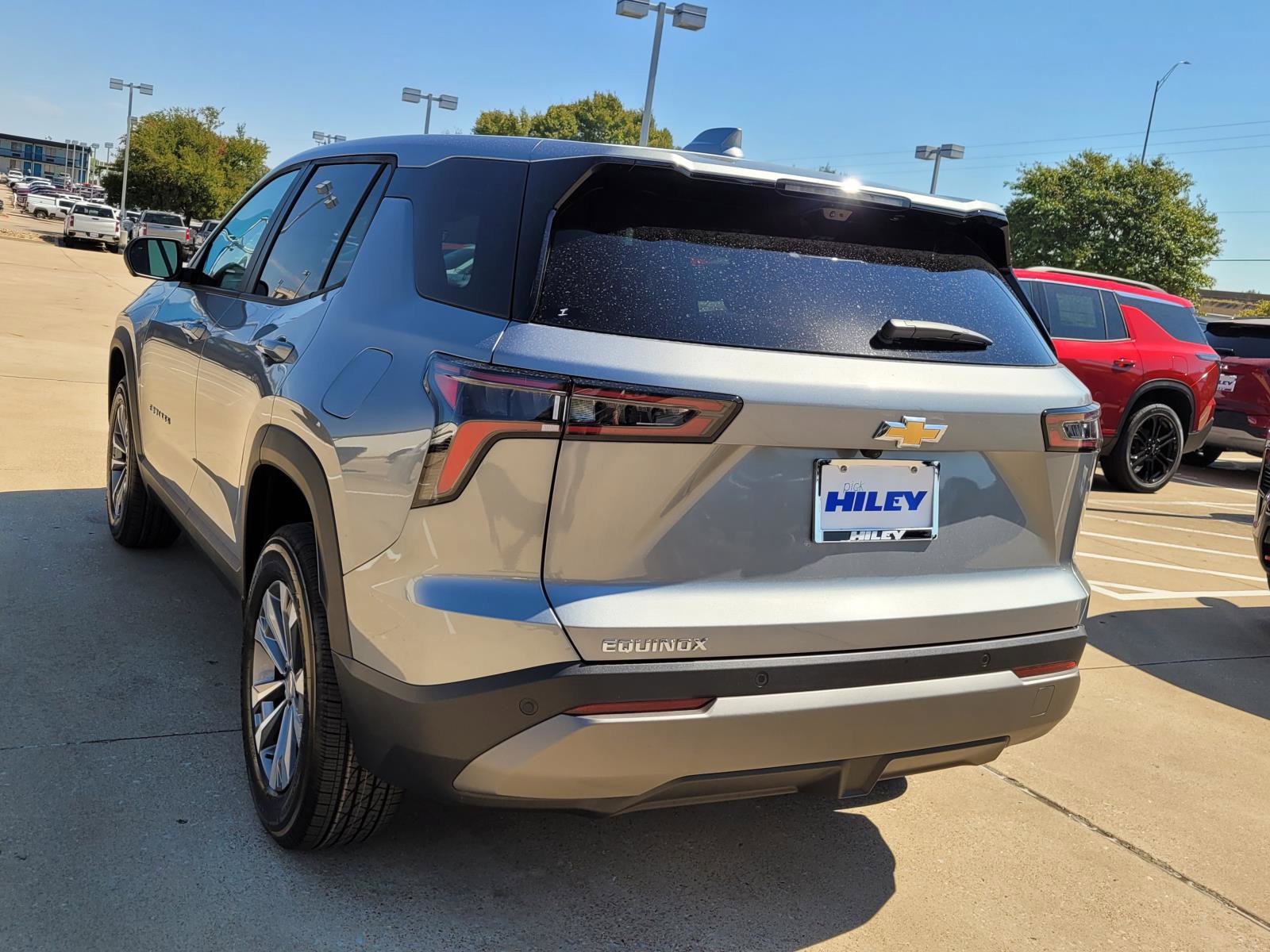 New 2027 Chevrolet Equinox LT w/ Safety and Technology Package FWD image 3