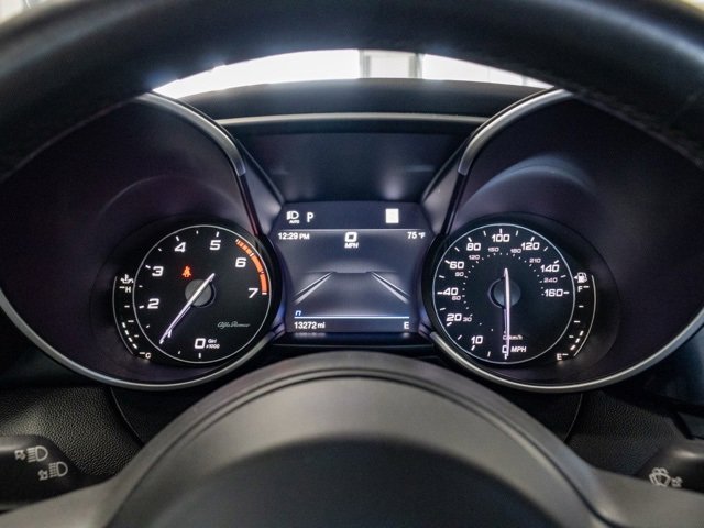 Used 2022 Alfa Romeo Giulia Veloce image 13