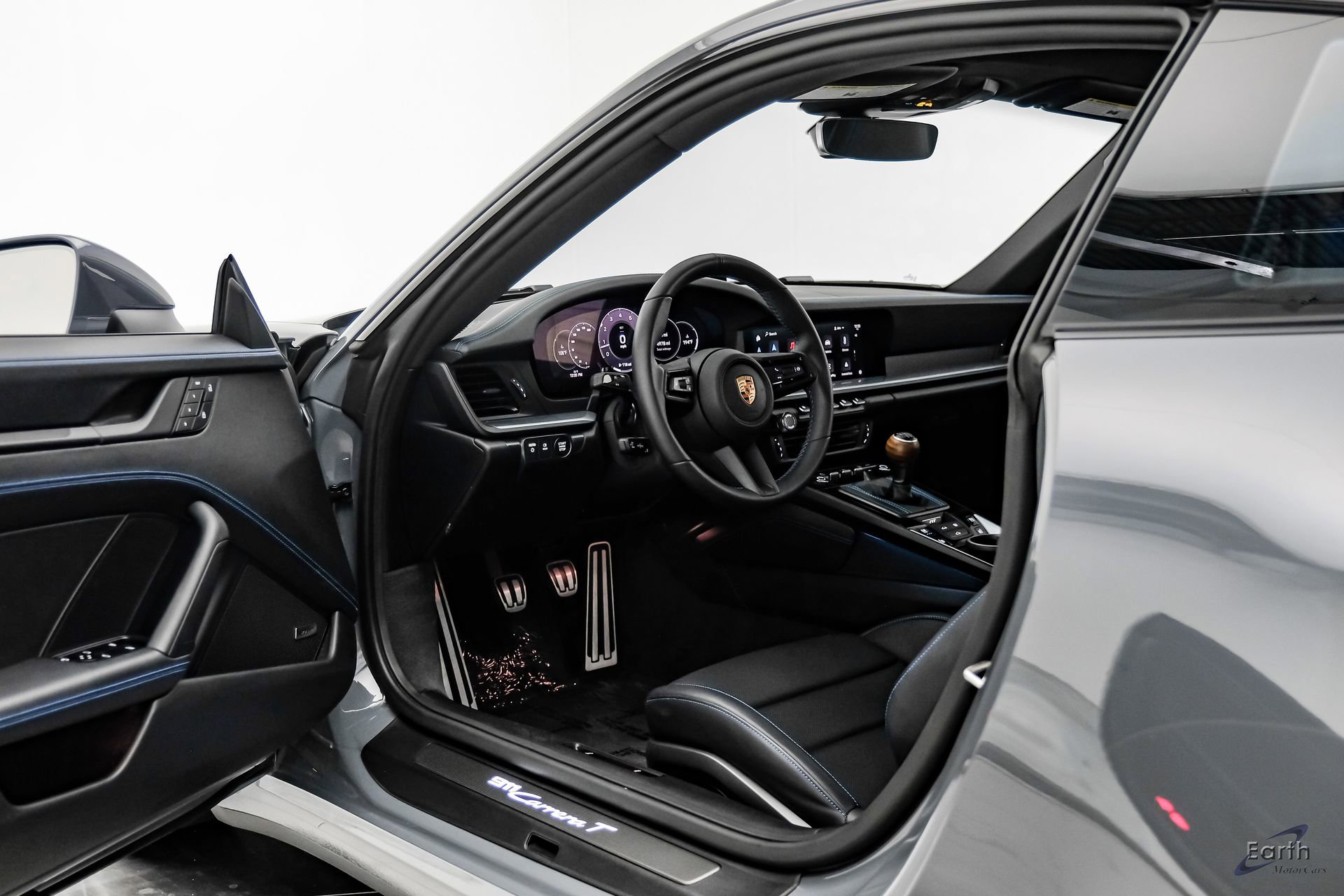 Used 2025 Porsche 911 Carrera T image 30