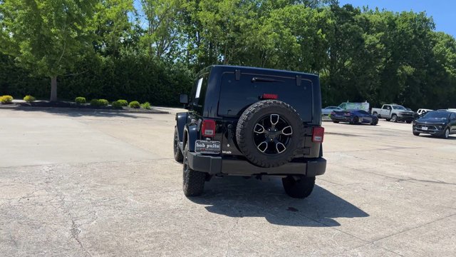 Used 2017 Jeep Wrangler Sahara AWD/4WD image 7