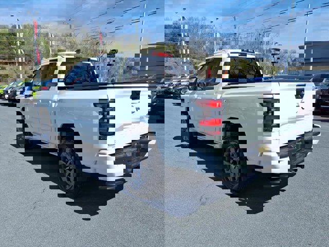 New 2026 Nissan Frontier SV w/ Tow Package image 3