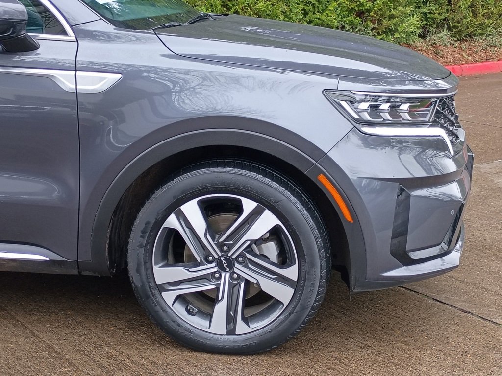 Used 2023 Kia Sorento SX Prestige image 2