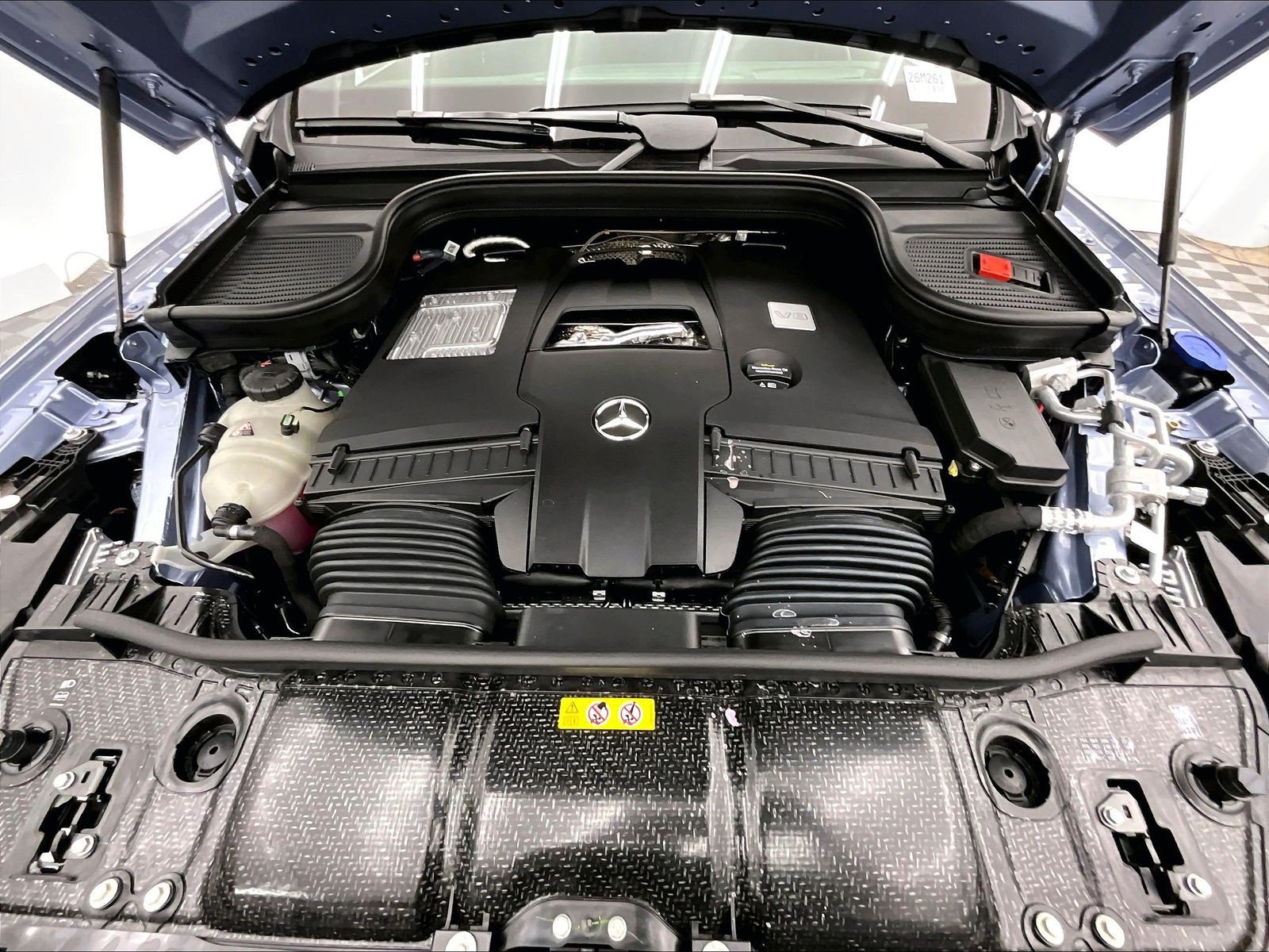 New 2026 Mercedes-Benz GLS 580 4MATIC image 9