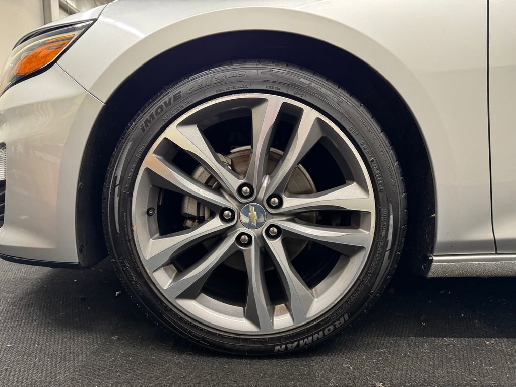 Used 2021 Chevrolet Malibu LT image 12