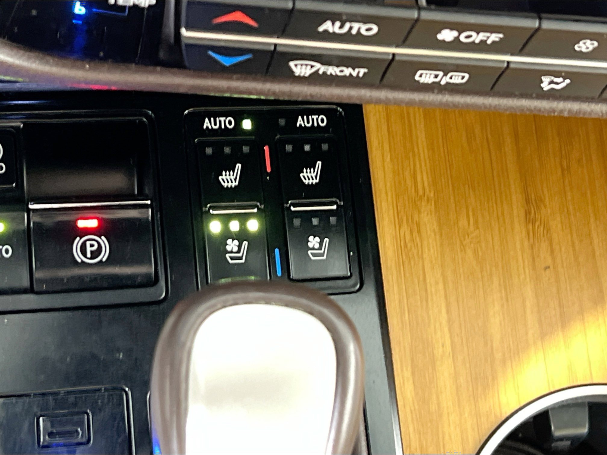 Used 2018 Lexus RX 450h AWD w/ Premium Package image 20