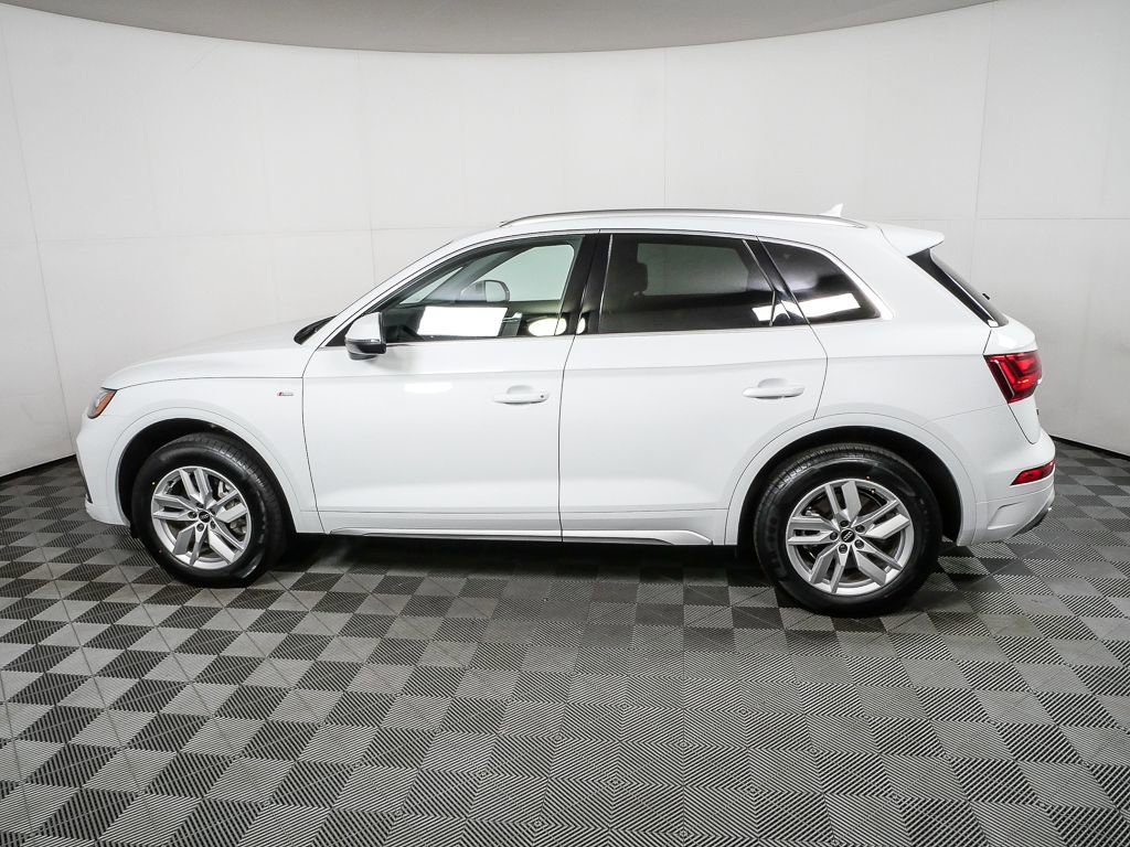 Used 2023 Audi Q5 2.0T Premium w/ Convenience Package image 29