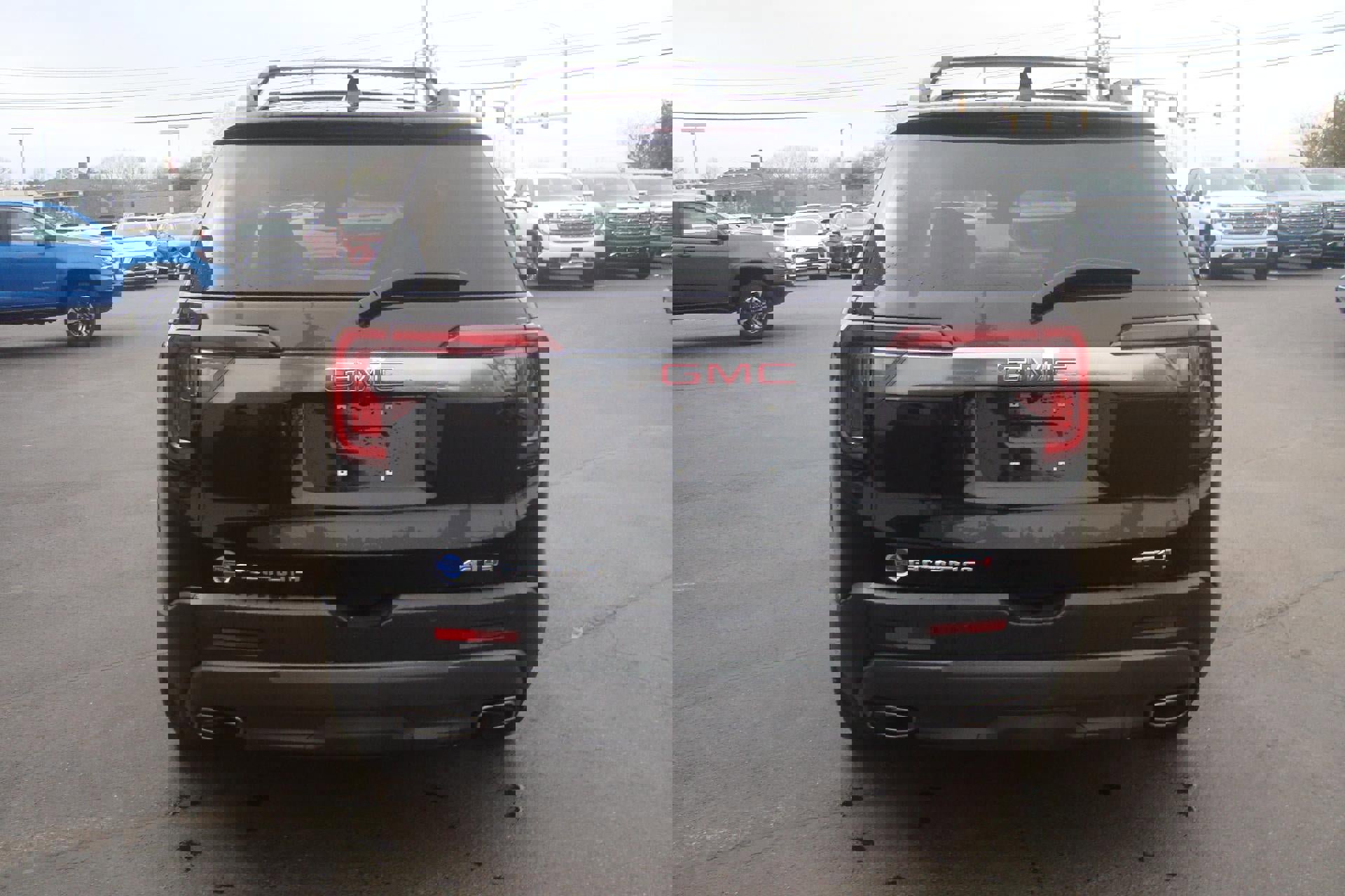 Certified 2022 GMC Acadia AT4 w/ Technology Package image 6